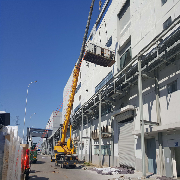 莲花建筑工地高空作业吊车出租